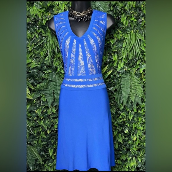 Adrianna Papell Dresses & Skirts - ADRIANNA PAPELL Dress Women 4 Blue Sheath V Neck Nude Lined Lace Shift 1995